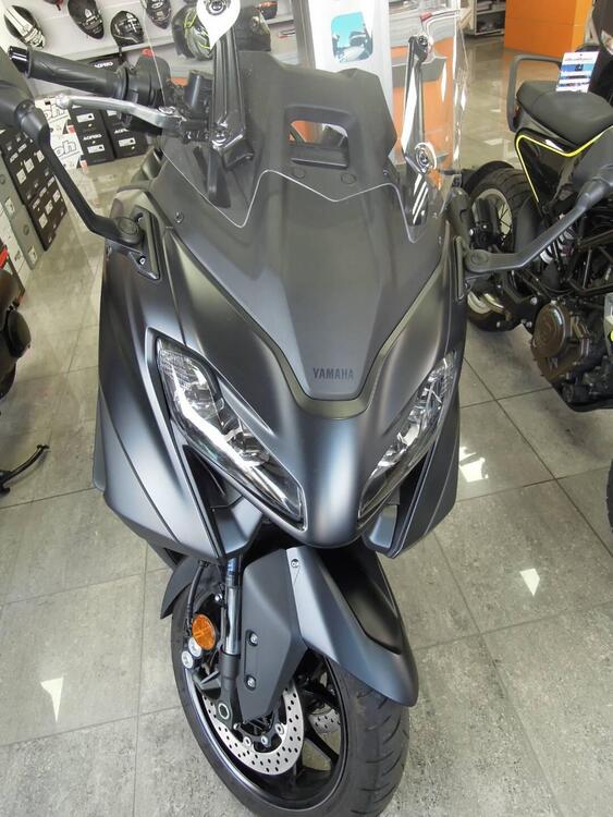 Yamaha T-Max 560 (2022 - 24) (4)