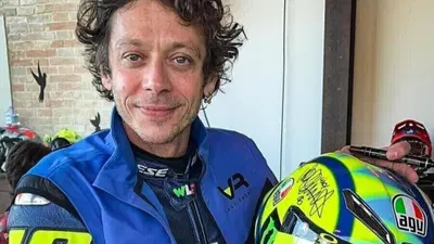 MotoGP 2024. Un casco di Valentino Rossi all'asta per aiutare Valencia (intanto il circuito sta per riaprire)