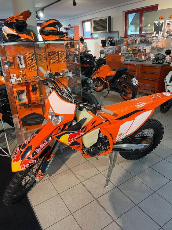 KTM EXC 350 F Champion Edition (2025) (2)