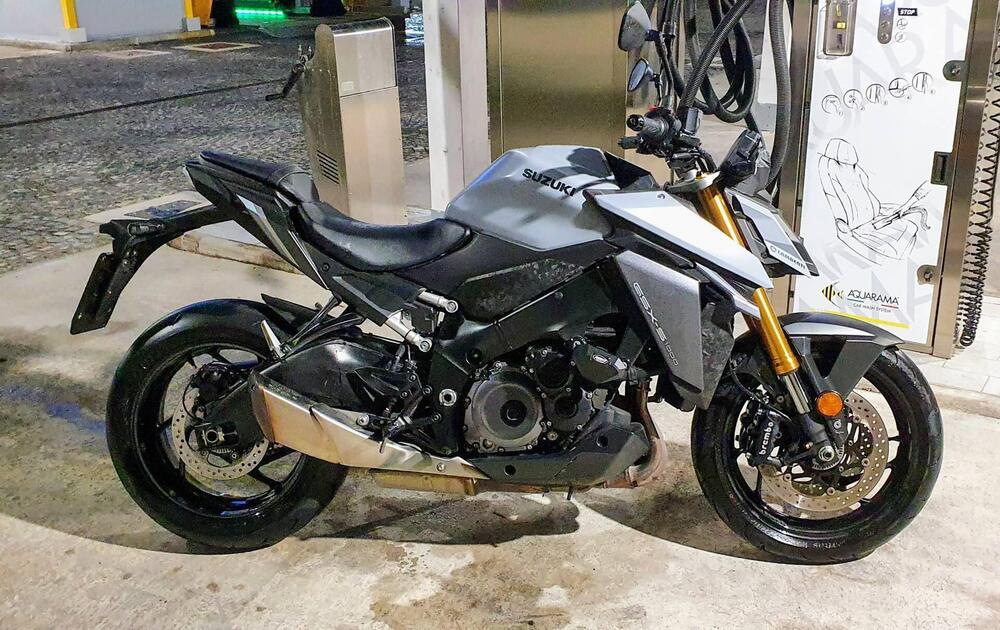 Suzuki GSX-S1000 (2021 - 24) (2)