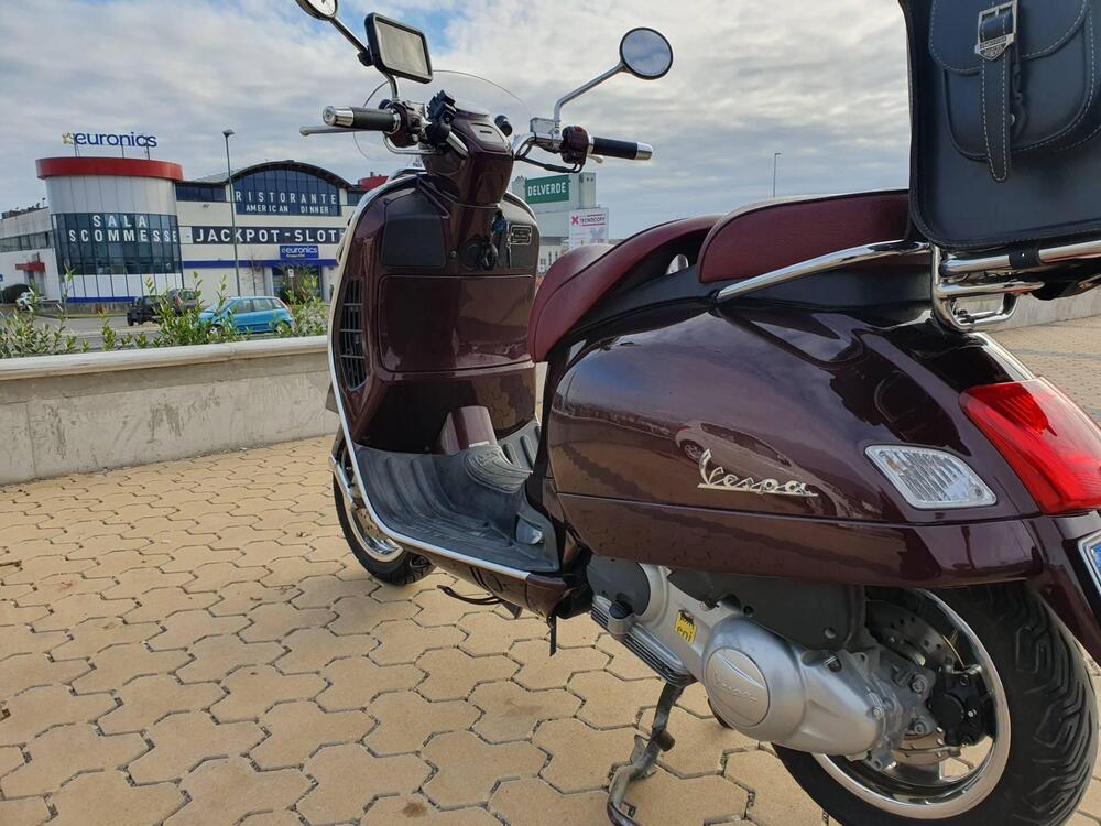 Vespa GTV 300 Vie della Moda (2011 - 14) (3)