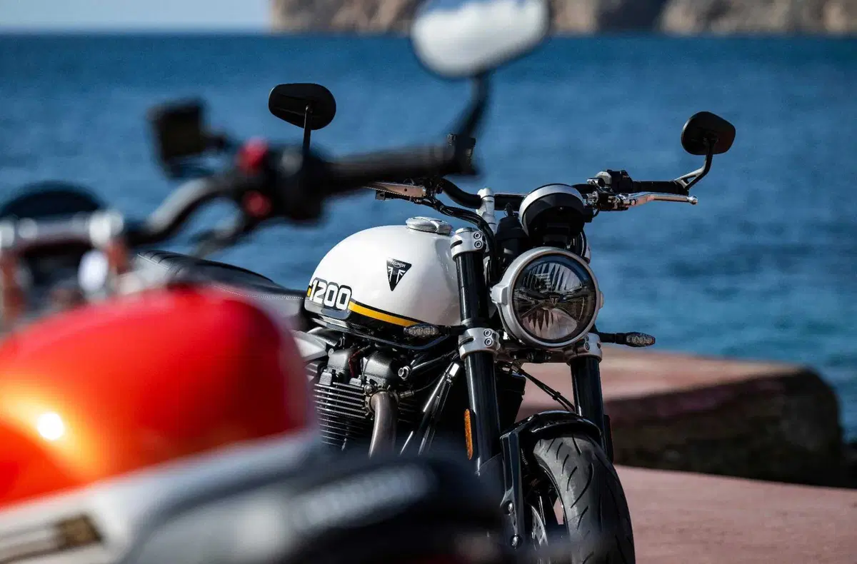 Triumph Speed Twin 1200 e Speed Twin 1200 RS: quale scegliere? (3)