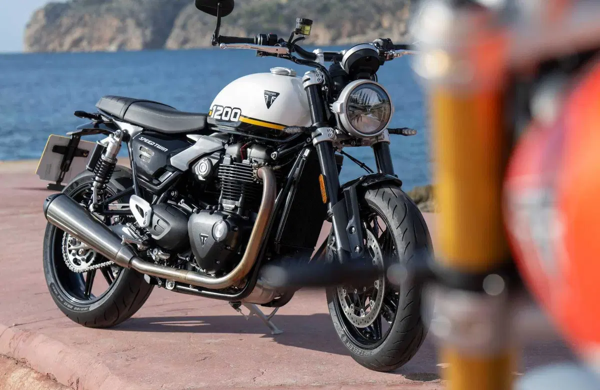 Triumph Speed Twin 1200 e Speed Twin 1200 RS: quale scegliere? (7)