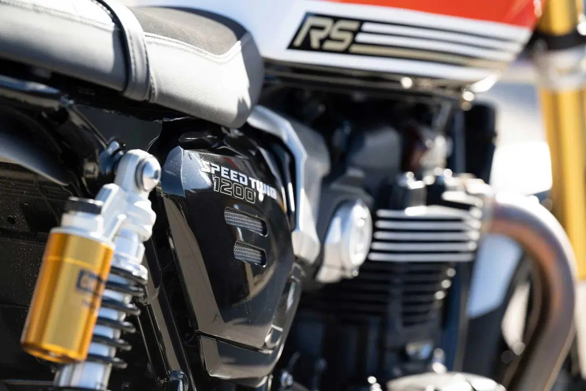 Triumph Speed Twin 1200 e Speed Twin 1200 RS: quale scegliere?