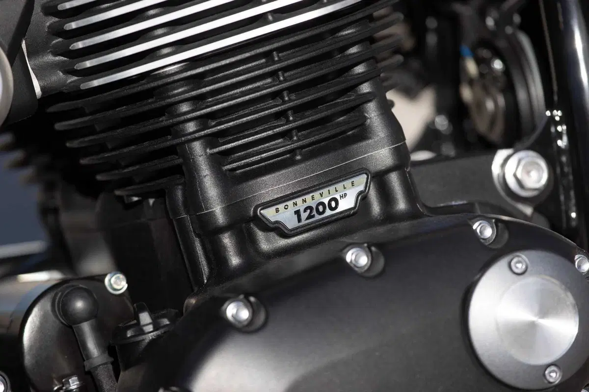 Triumph Speed Twin 1200 e Speed Twin 1200 RS: quale scegliere? (6)