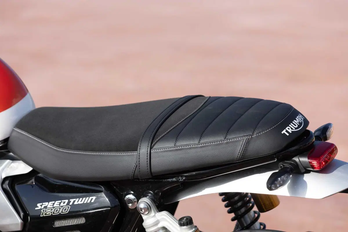 Triumph Speed Twin 1200 e Speed Twin 1200 RS: quale scegliere? (11)
