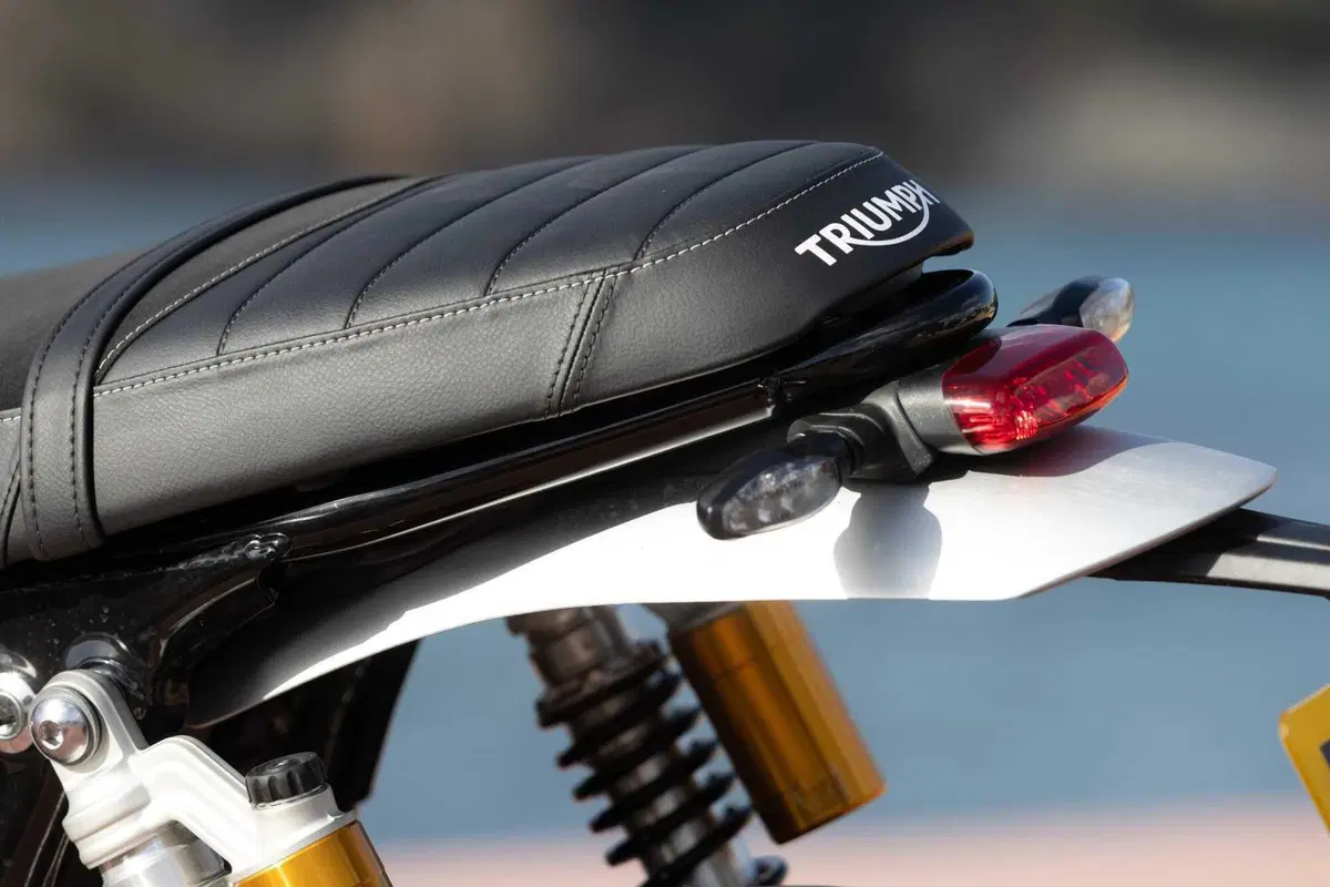 Triumph Speed Twin 1200 e Speed Twin 1200 RS: quale scegliere? (12)
