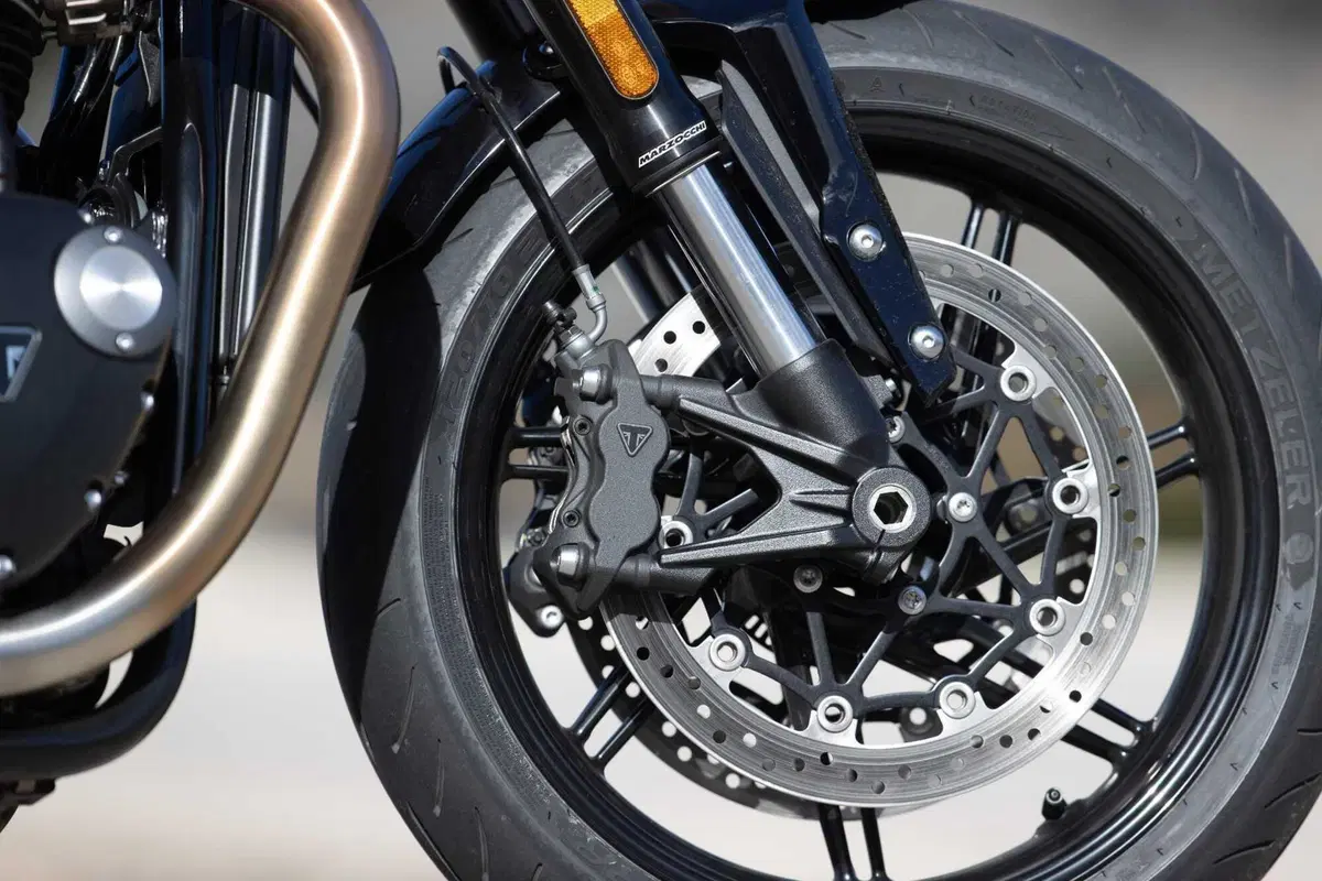 Triumph Speed Twin 1200 e Speed Twin 1200 RS: quale scegliere? (2)
