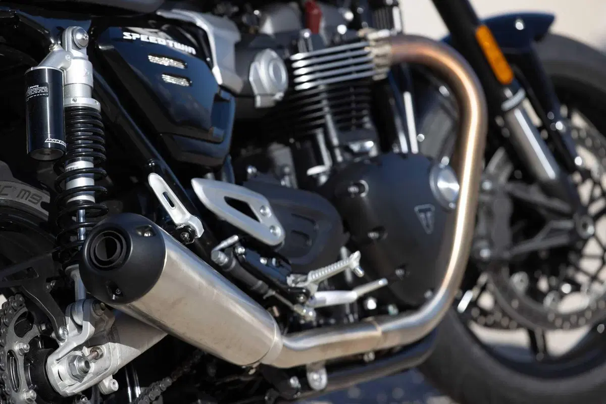 Triumph Speed Twin 1200 e Speed Twin 1200 RS: quale scegliere? (4)