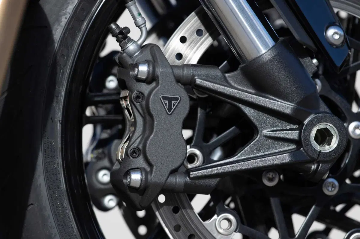 Triumph Speed Twin 1200 e Speed Twin 1200 RS: quale scegliere? (6)