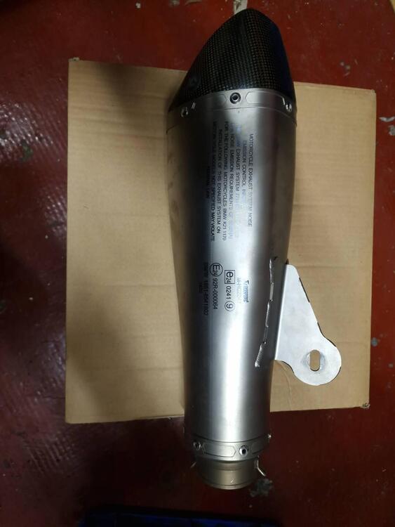 Scarico Akrapovic Bmw R Nine t (2)