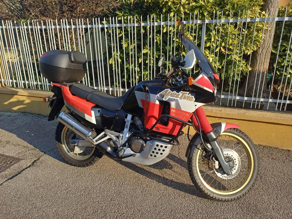 Honda Africa Twin 750 RD04