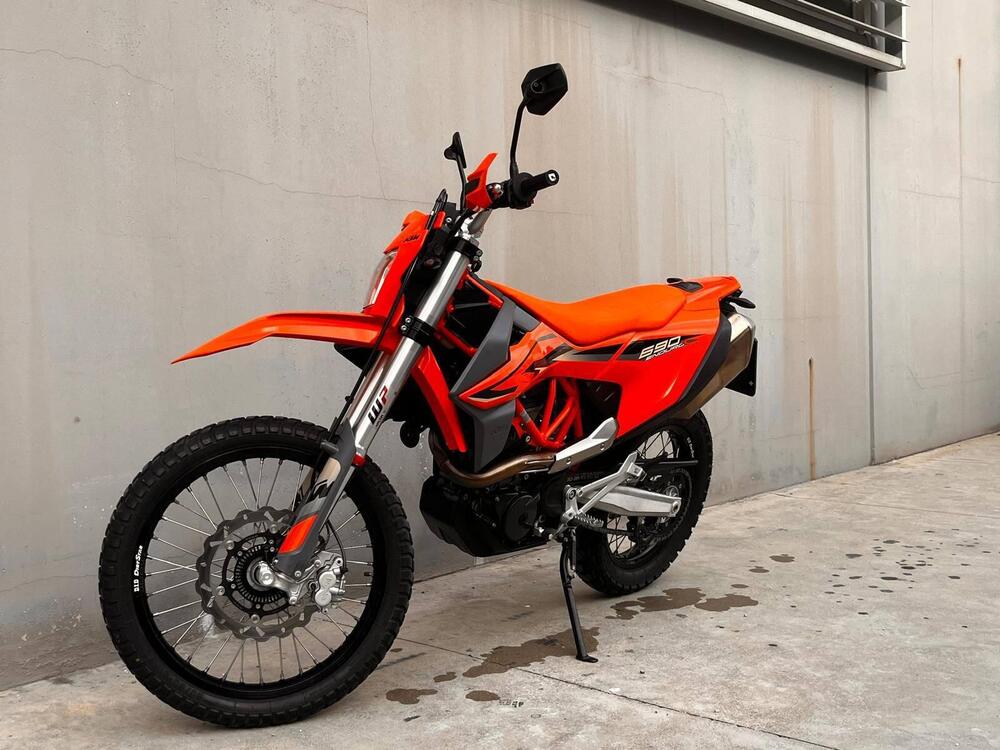 KTM 690 Enduro R (2022 - 24) (2)