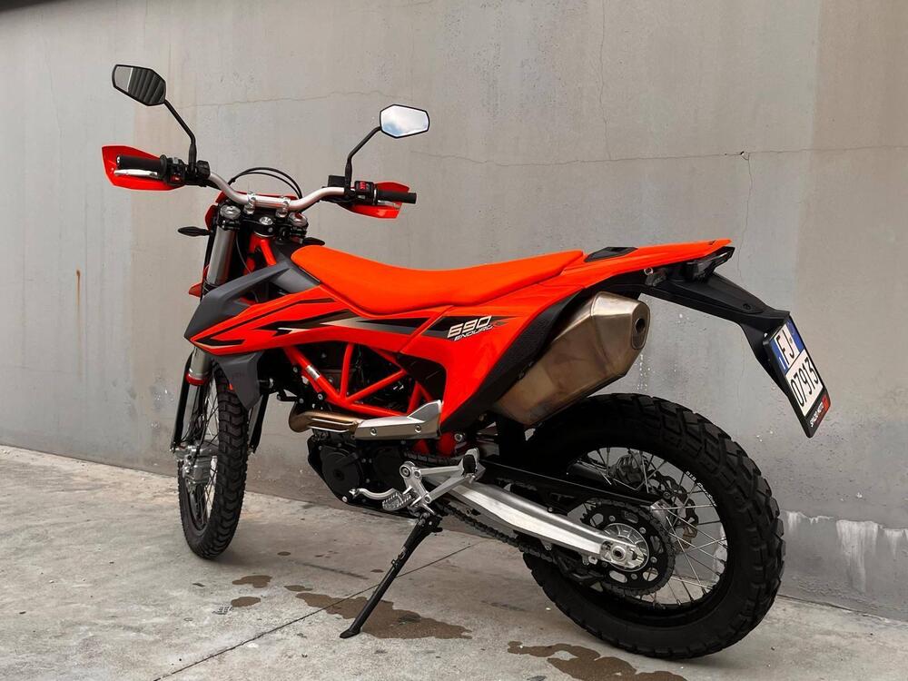 KTM 690 Enduro R (2022 - 24) (4)