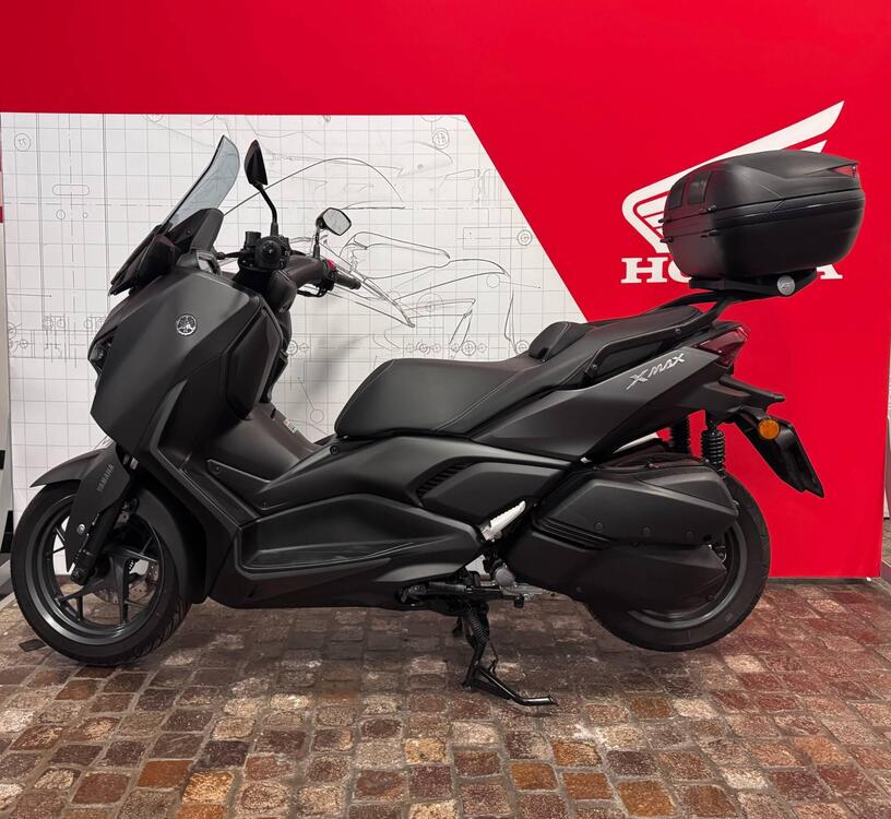 Yamaha X-Max 300 (2021 - 24) (3)