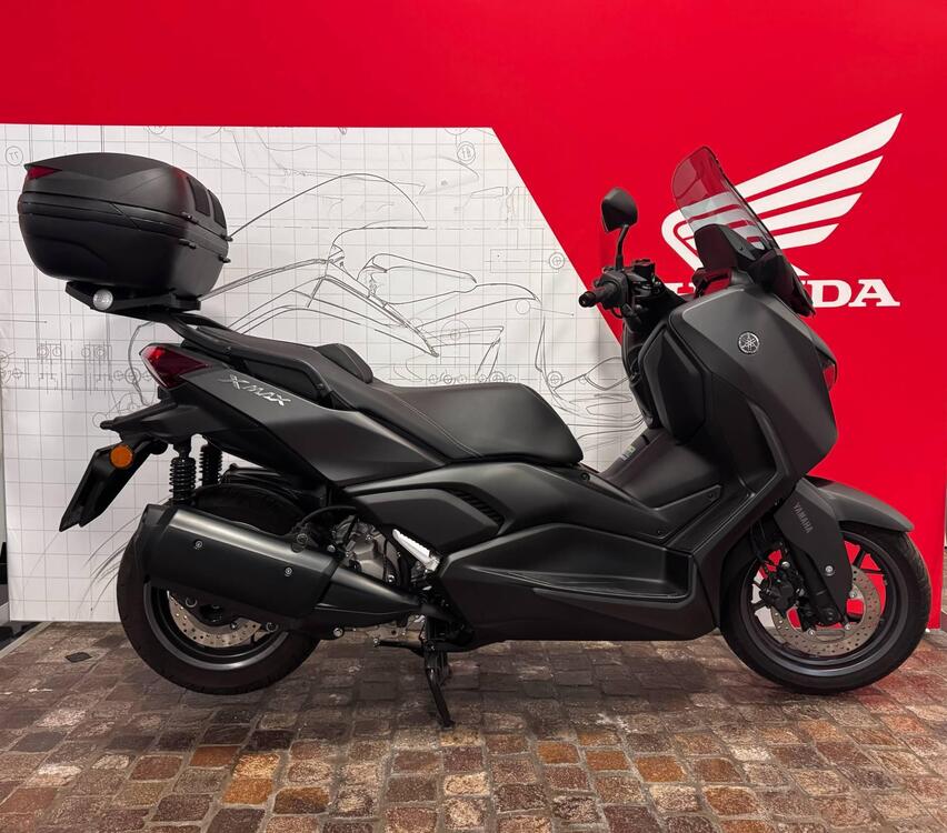 Yamaha X-Max 300 (2021 - 24) (2)