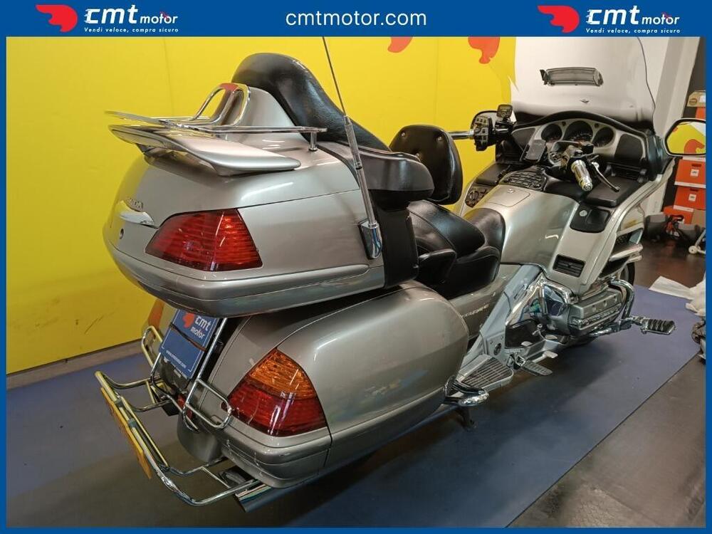 Honda GL 1800 Gold Wing (2000 - 05) (3)