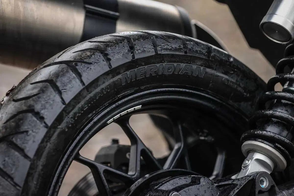 Stelvio o V85 Strada? Confronto agli antipodi in casa Moto Guzzi [VIDEO] (3)