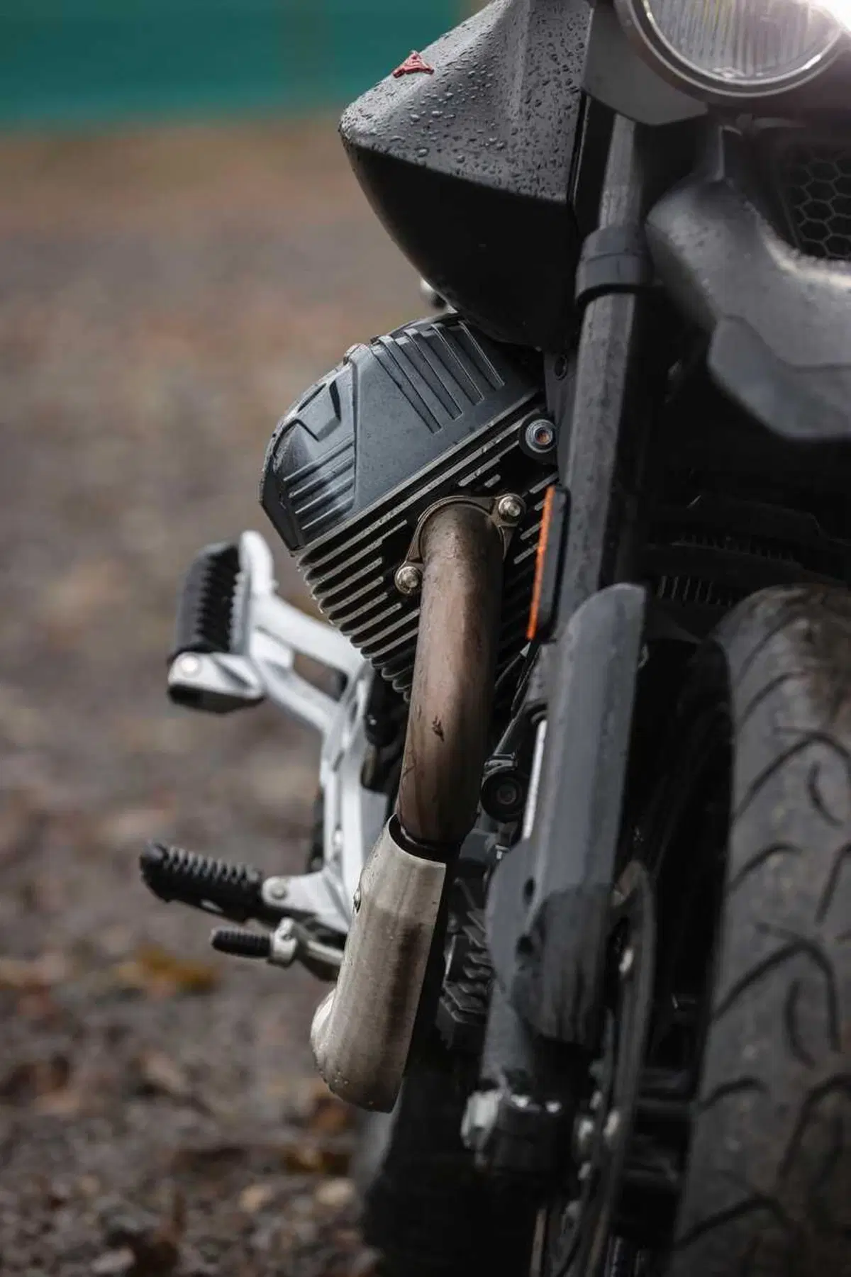 Stelvio o V85 Strada? Confronto agli antipodi in casa Moto Guzzi [VIDEO] (7)