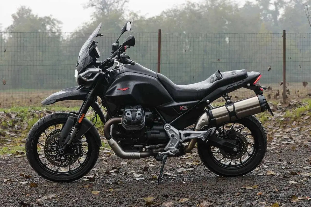 Stelvio o V85 Strada? Confronto agli antipodi in casa Moto Guzzi [VIDEO] (8)