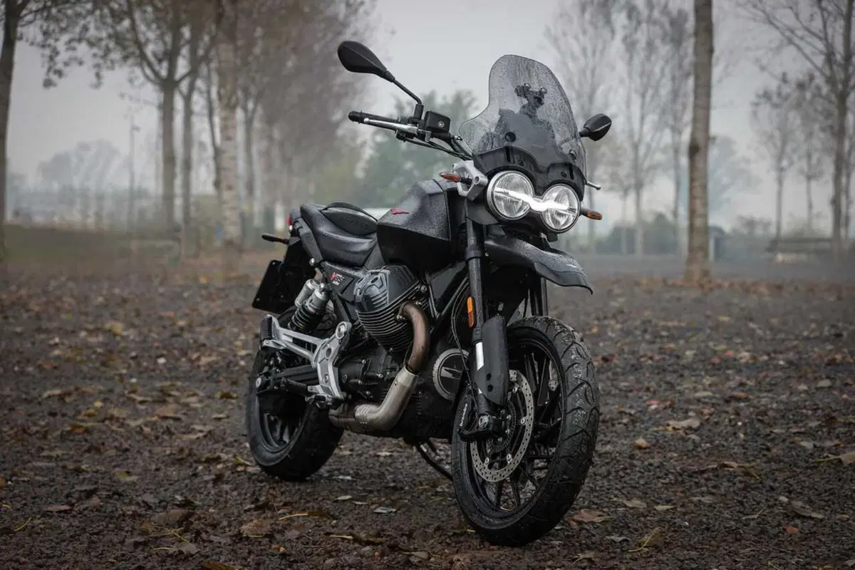 Stelvio o V85 Strada? Confronto agli antipodi in casa Moto Guzzi [VIDEO] (10)