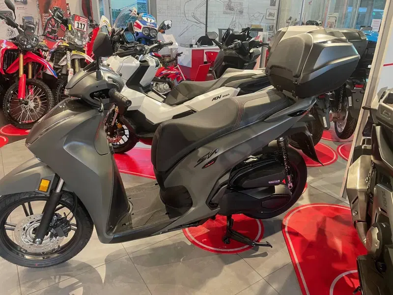 Honda SH 350i GT (2025 - 26) (2)