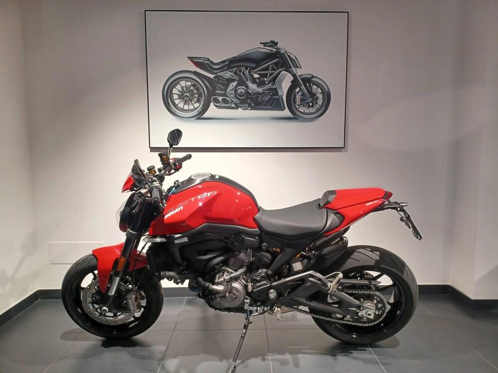 Ducati Monster 937 + (2021 - 24) (2)