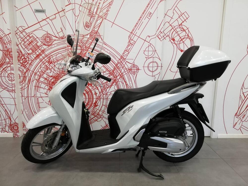 Honda SH 150 i (2017 - 19) (2)