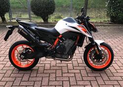 KTM 890 Duke R (2021) usata