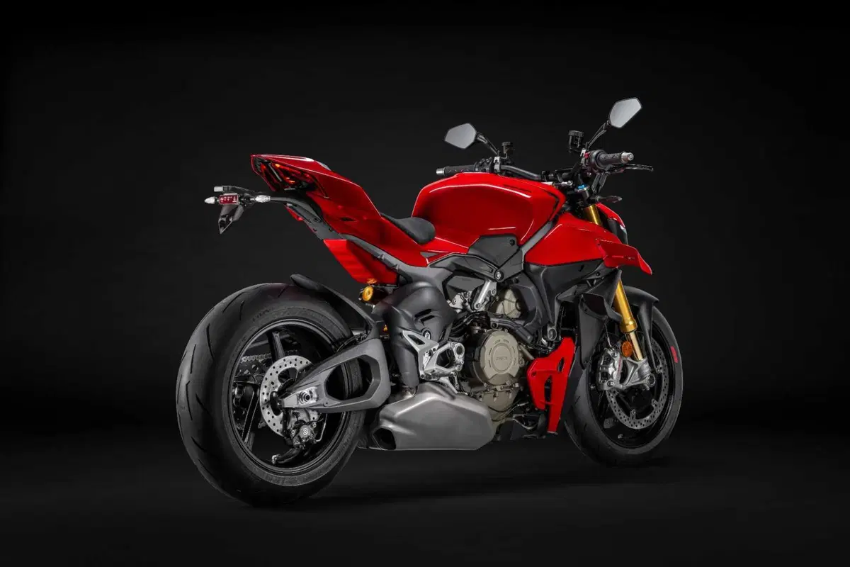 Ducati Streetfighter V4 e V4S 2025. 214 cv per 189 kg: adesso ancora più tecnologica e performante [VIDEO] (54)
