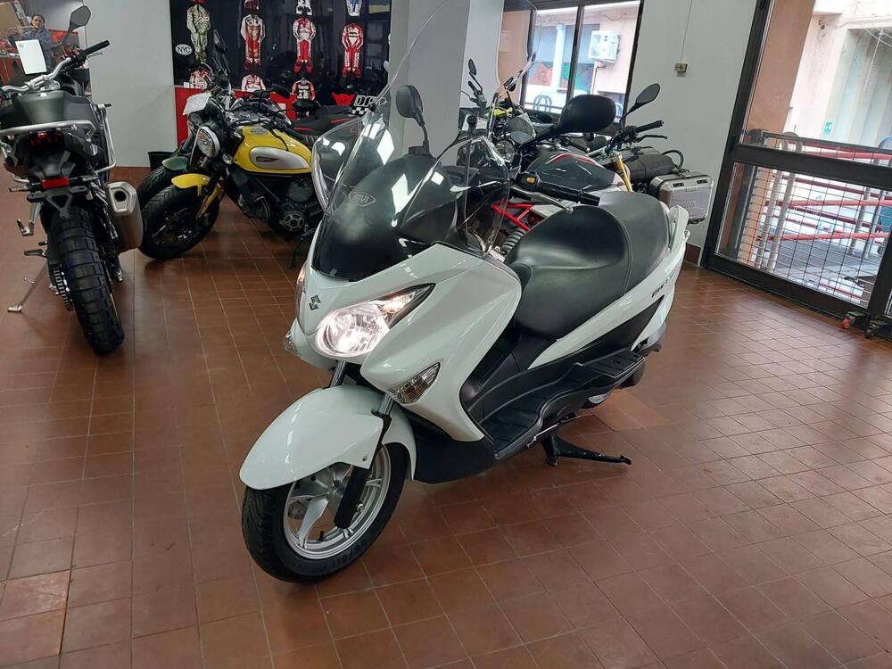 Suzuki Burgman UH 200 ABS (2014 - 16) (2)