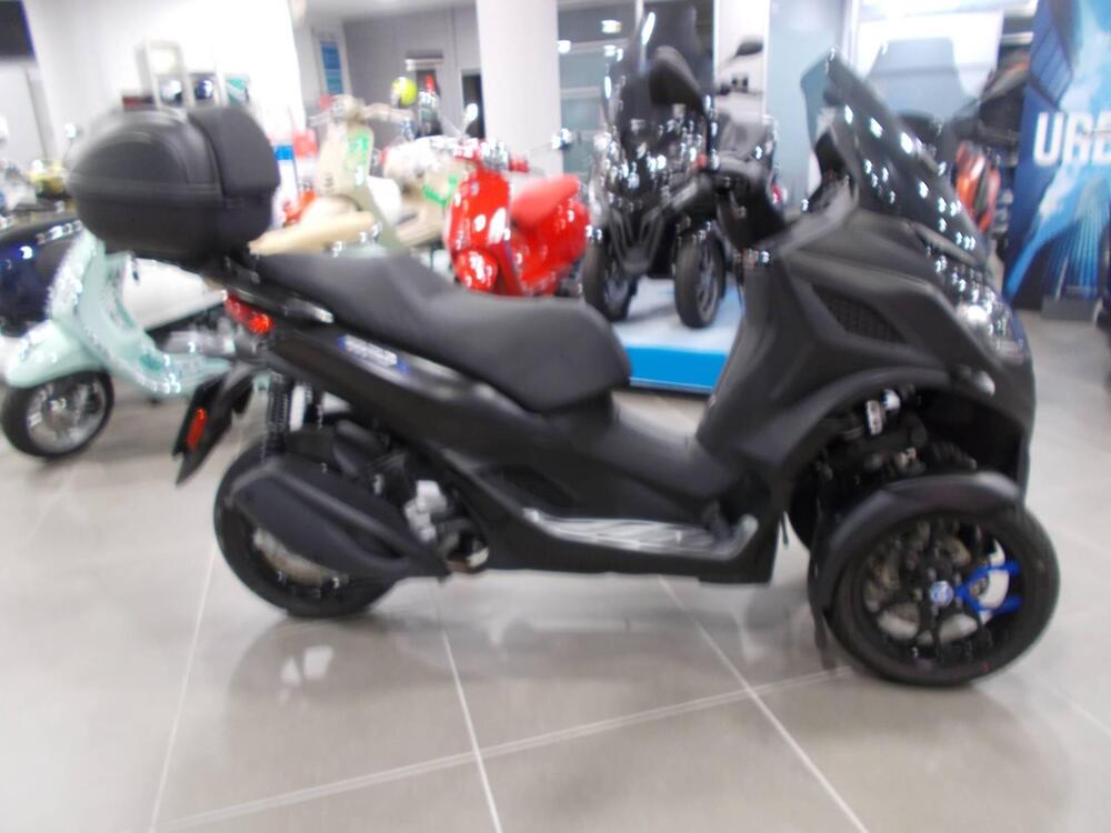 Piaggio MP3 310 Sport (2025) (2)