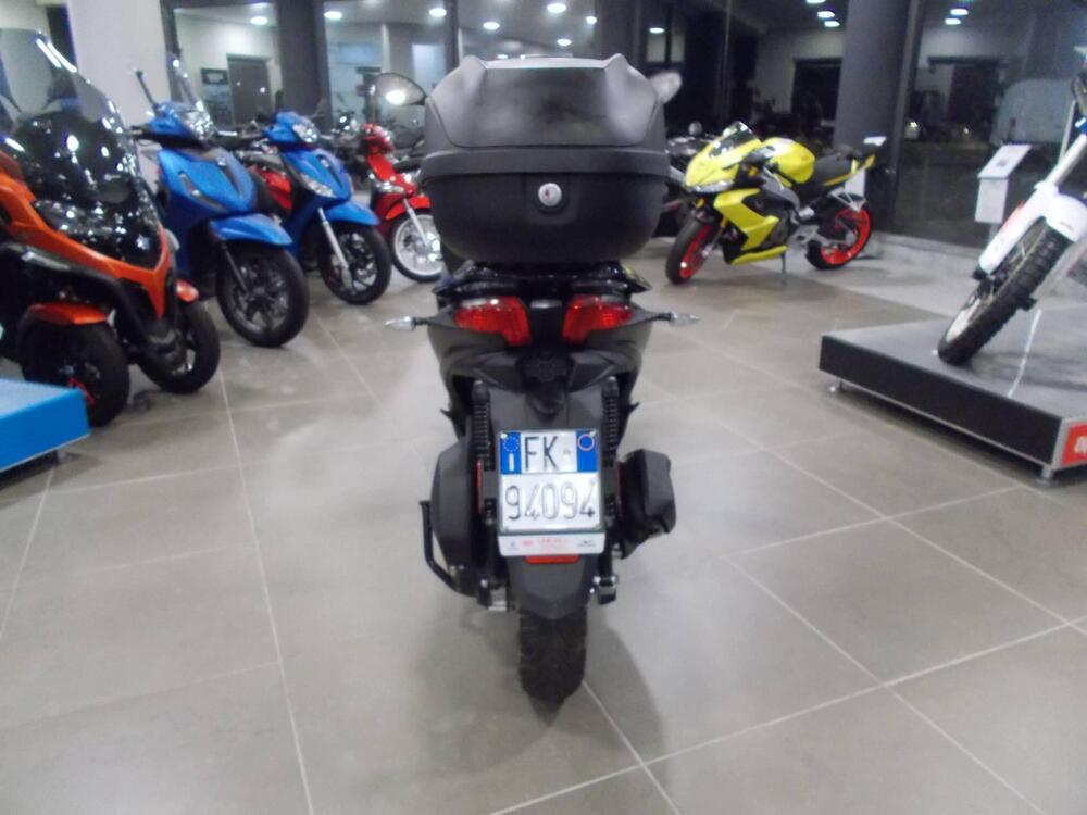 Piaggio MP3 310 Sport (2025) (4)