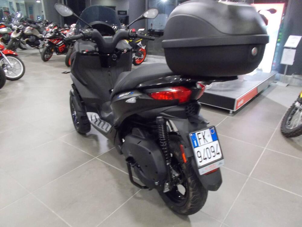 Piaggio MP3 310 Sport (2025) (5)