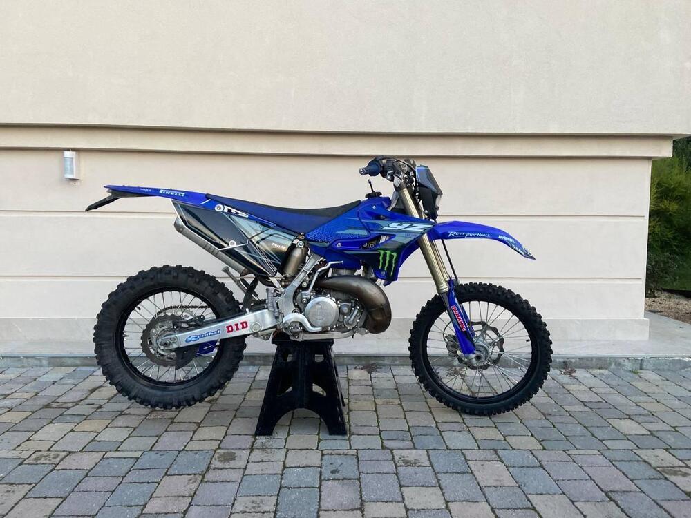 Yamaha YZ 250 (2016) (2)