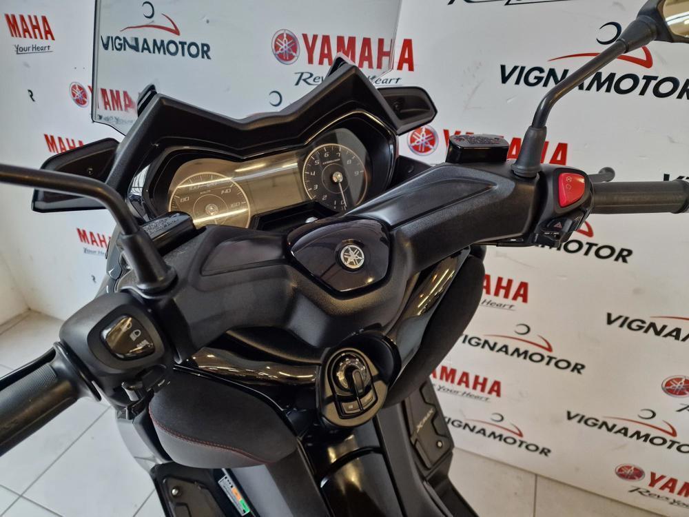 Yamaha X-Max 300 Tech Max (2021 - 24) (2)