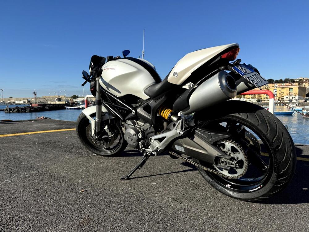 Ducati Monster 696 Plus (2007 - 14) (2)