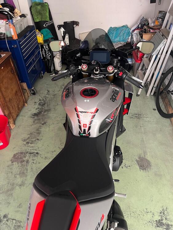 Aprilia RSV4 1100 (2021 - 24) (2)