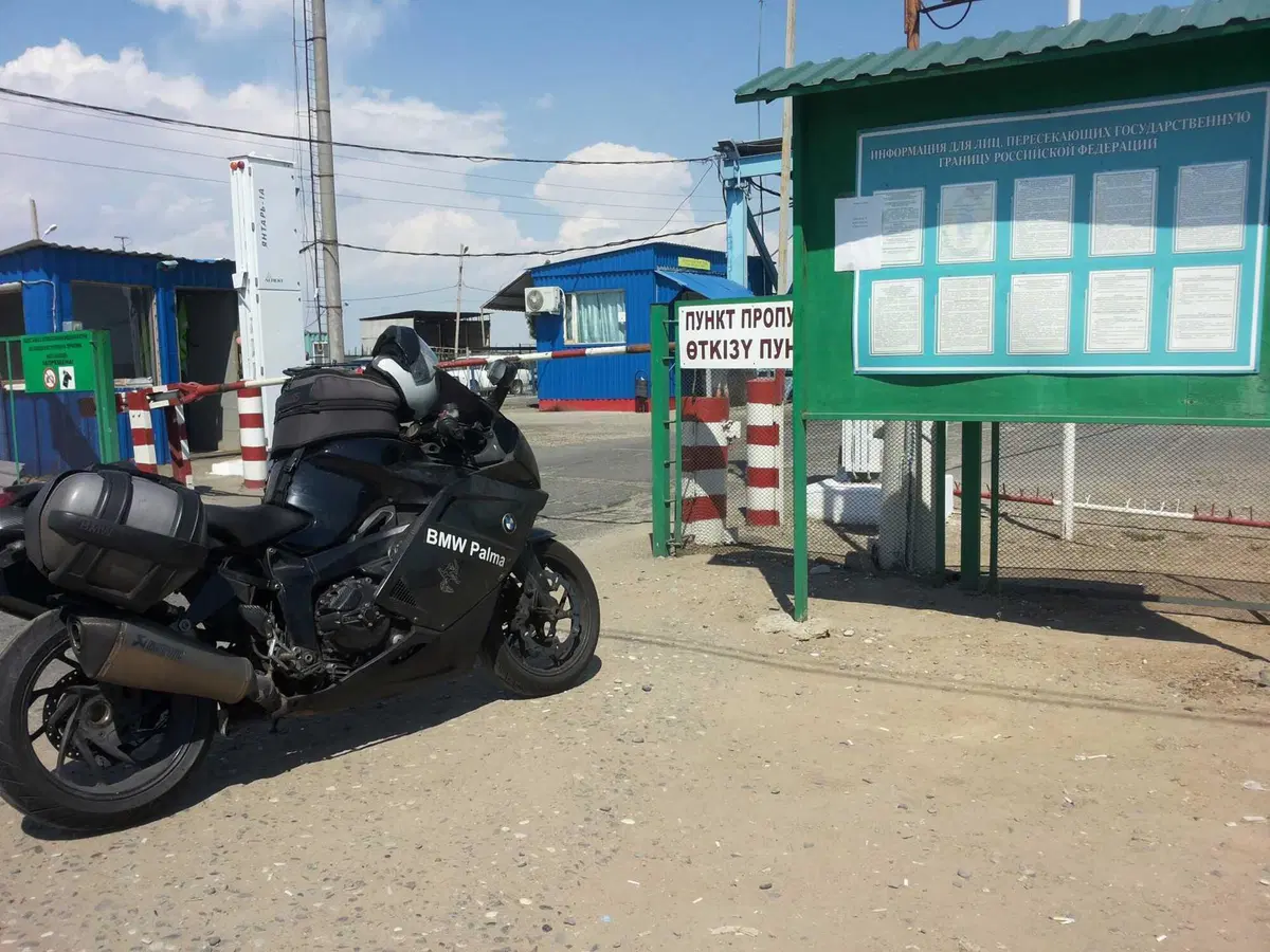 Francesco Loreti: il Kazakistan con la  BMW K1200S "Bucefalo" (3)