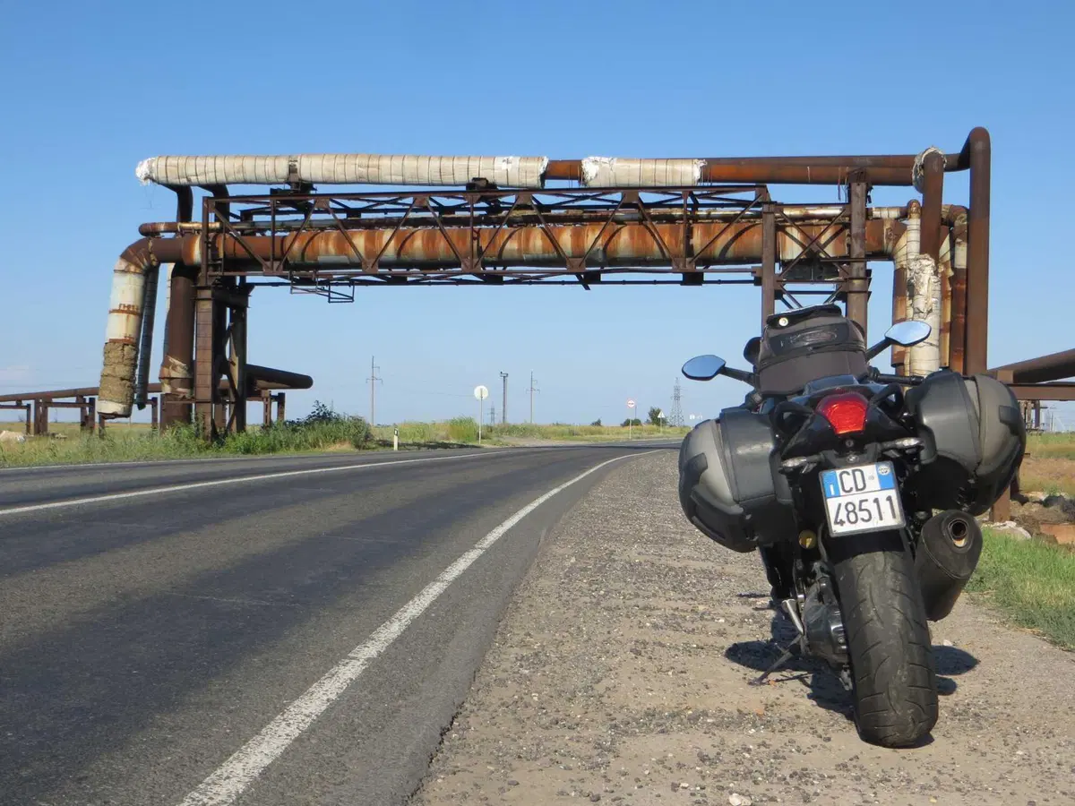 Francesco Loreti: il Kazakistan con la  BMW K1200S "Bucefalo" (38)