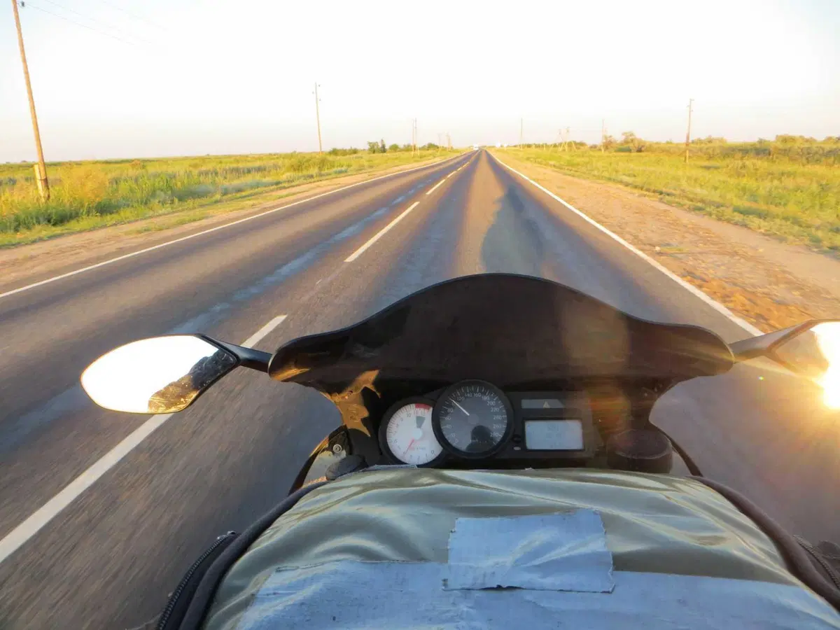 Francesco Loreti: il Kazakistan con la  BMW K1200S "Bucefalo" (44)