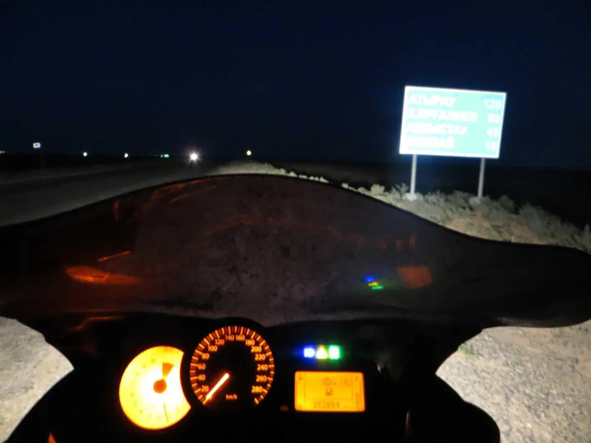 Francesco Loreti: il Kazakistan con la  BMW K1200S "Bucefalo" (59)