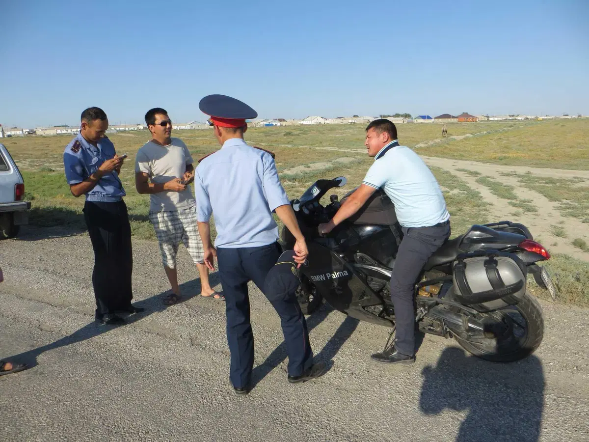 Francesco Loreti: il Kazakistan con la  BMW K1200S "Bucefalo" (80)