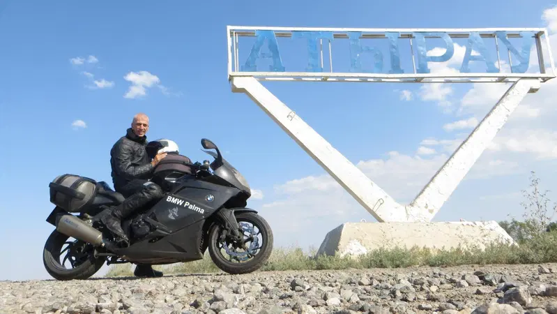 Francesco Loreti: il Kazakistan con la  BMW K1200S "Bucefalo"