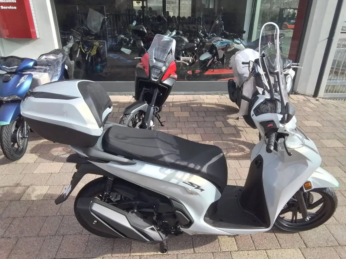 Honda SH 350i GT (2025 - 26) (12)