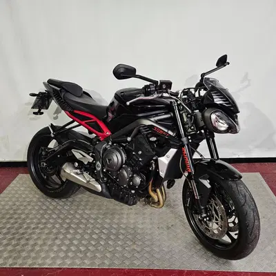 Triumph Street Triple 765 R (2023 - 26) usata