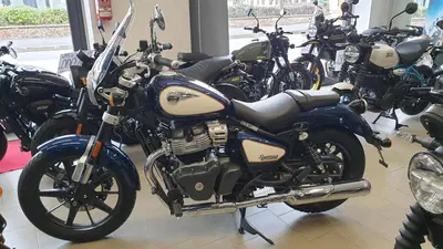 Royal Enfield Super Meteor 650 (2023 - 26) nuova