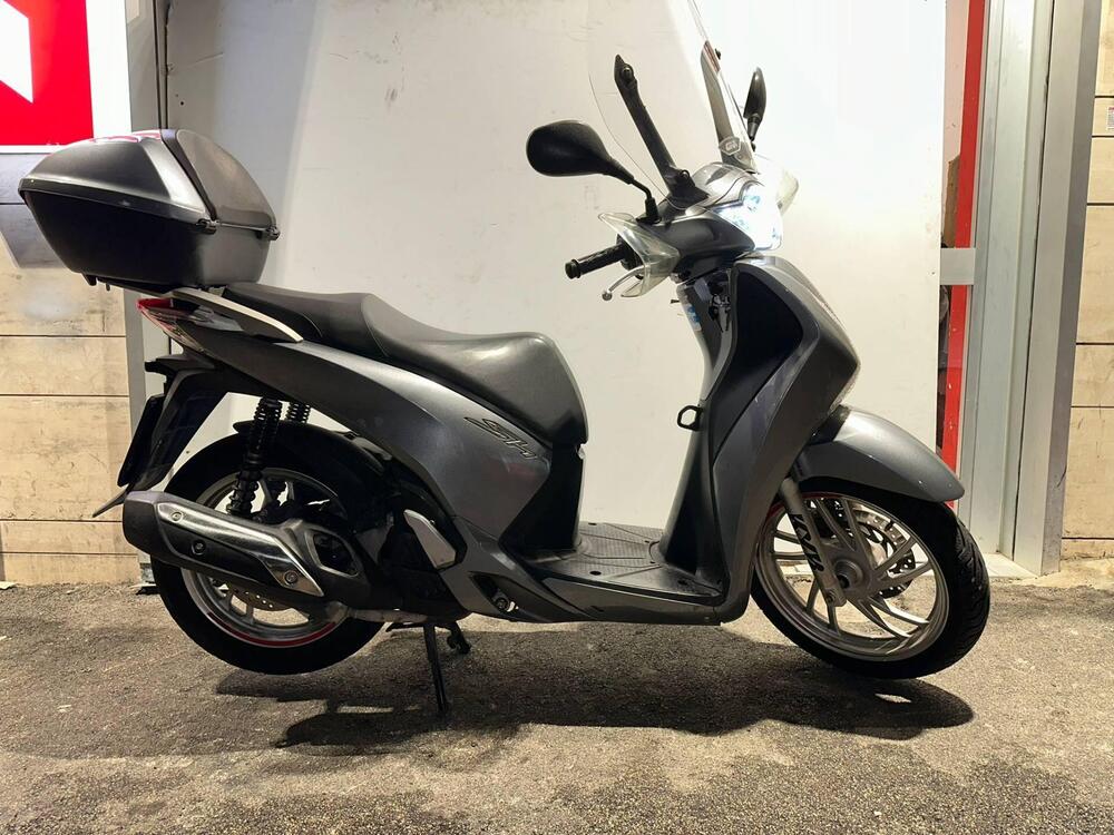 Honda SH 150 i ABS (2013 - 16) (4)