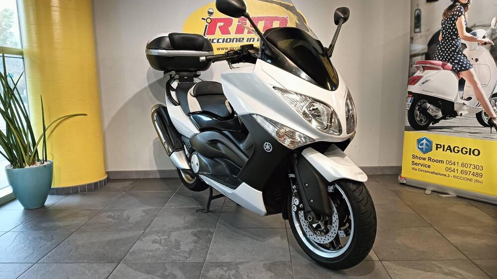 Yamaha T-Max 500 White Max (2010 - 11) (2)