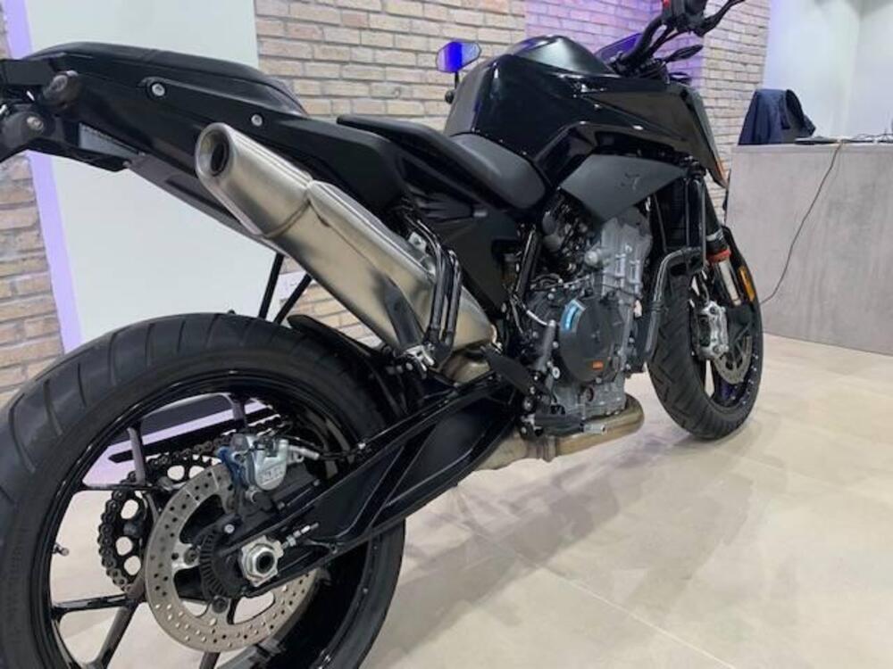 KTM 890 Duke (2021 - 23) (2)